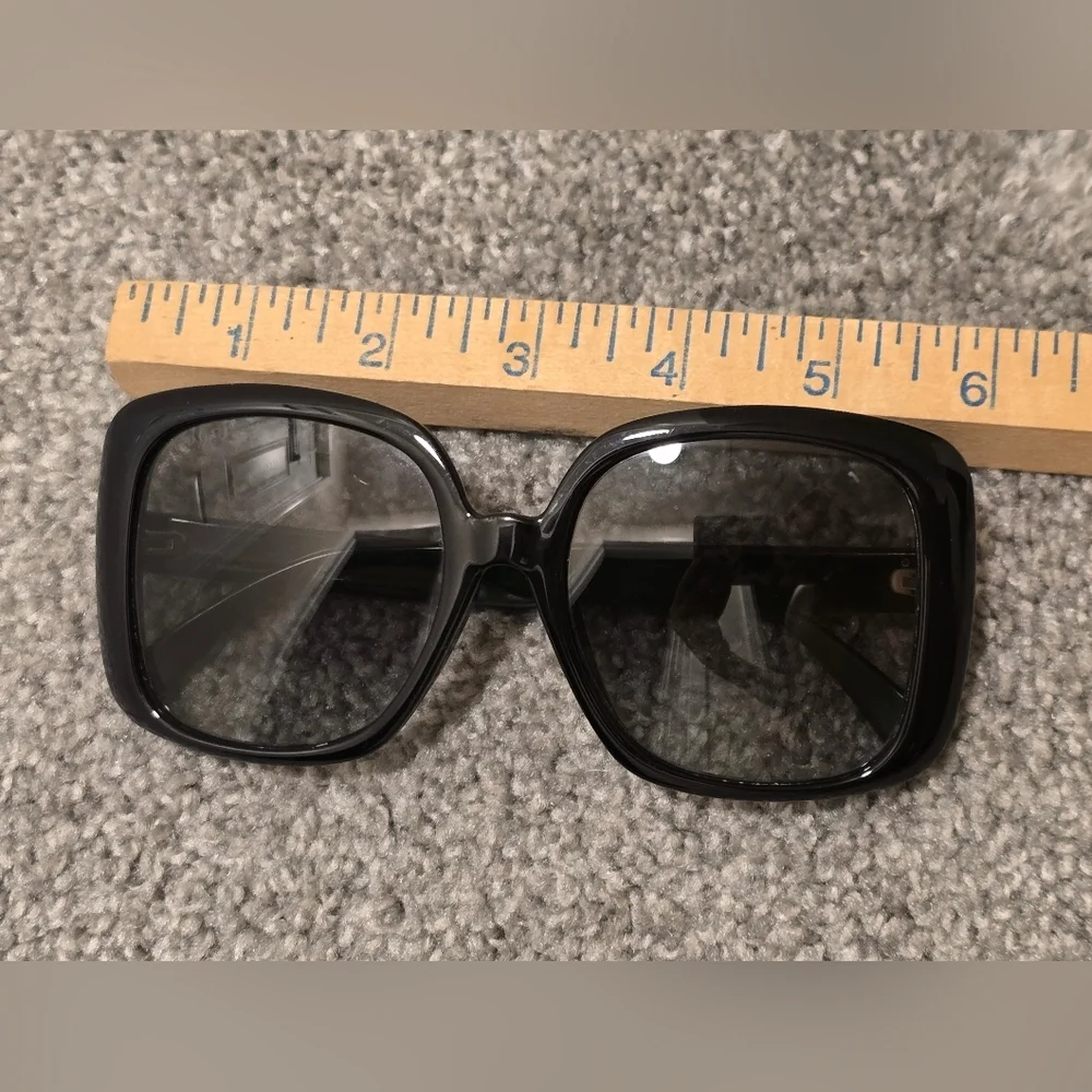 GUCCI GG0714SA 001 Black Green and Red Stripe Sunglasses- Authentic